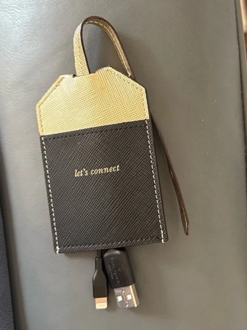 Kate Spade Luggage Tag Charging cable
